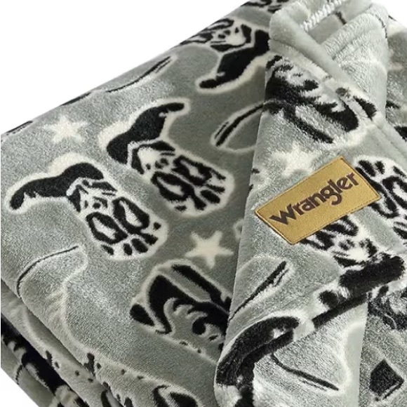 Green wrangler cowgirl cowboy throw blanket plush jean boots country festival